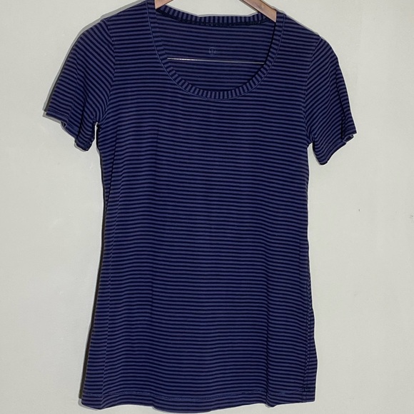 lululemon athletica Tops - Lululemon Purple striped soft short sleeve  t-shirt  approx. sz 8